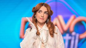 Iris, mărturisiri în fața Ilincăi Vandici. Concurenta a dezvăluit cum a reacționat familia sa după ce a câștigat gala „Woodstock”: „M-am dus acasă și le-am zis”
